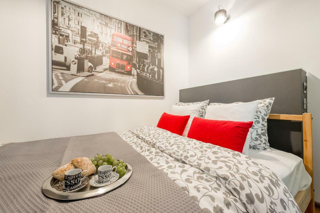 P&O Apartments Dworzec Centralny Varşovia Exterior foto